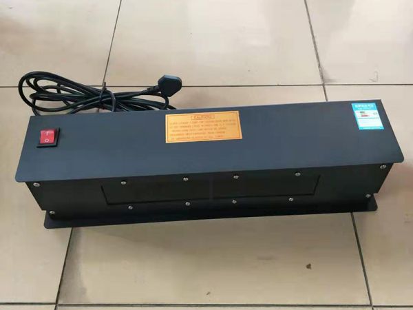 3838-12A型懸掛式LED黑光燈